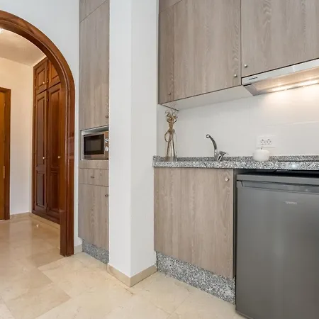 Klayman Olivina Лос Кристианос