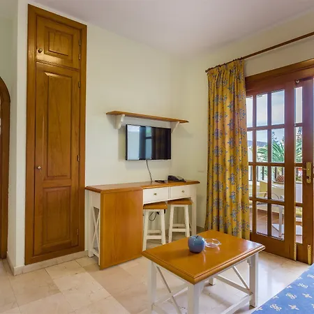 Klayman Olivina Aparthotel 3*