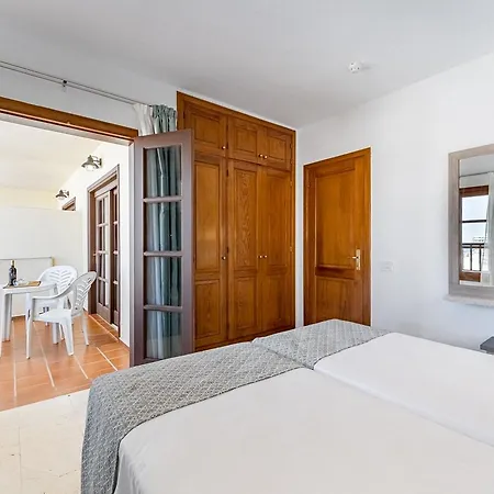 Klayman Olivina Los Cristianos (Tenerife)