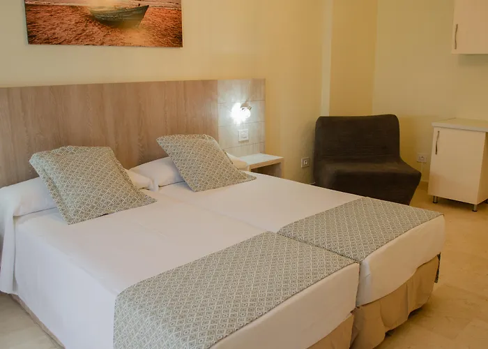 Klayman Olivina Aparthotel