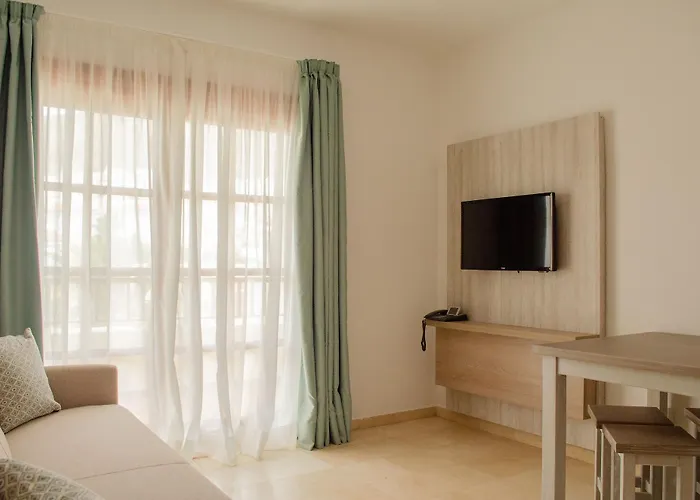 Klayman Olivina Aparthotel 3*