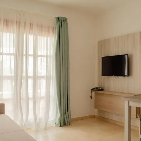 Klayman Olivina Hotel apartamentowy 3*