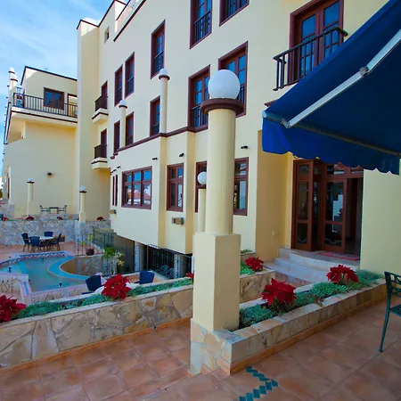 Klayman Olivina Aparthotel