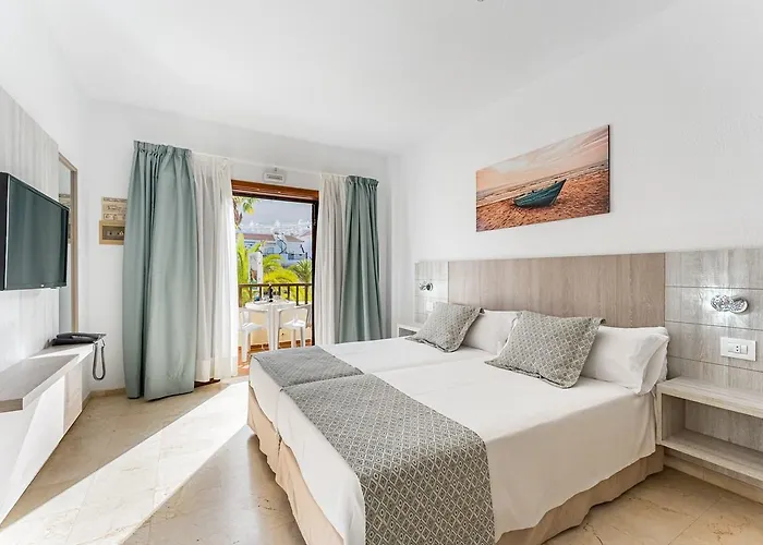 Klayman Olivina Los Cristianos (Tenerife)